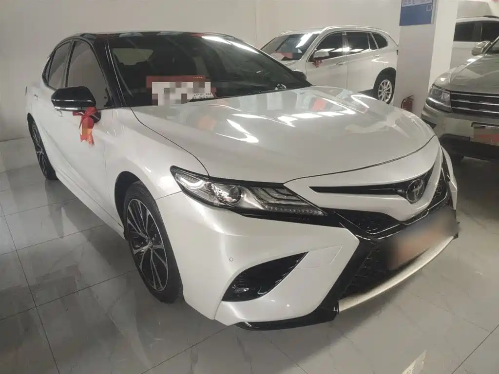 Toyota Camry 2018 2.0S Sport Edition фото 4