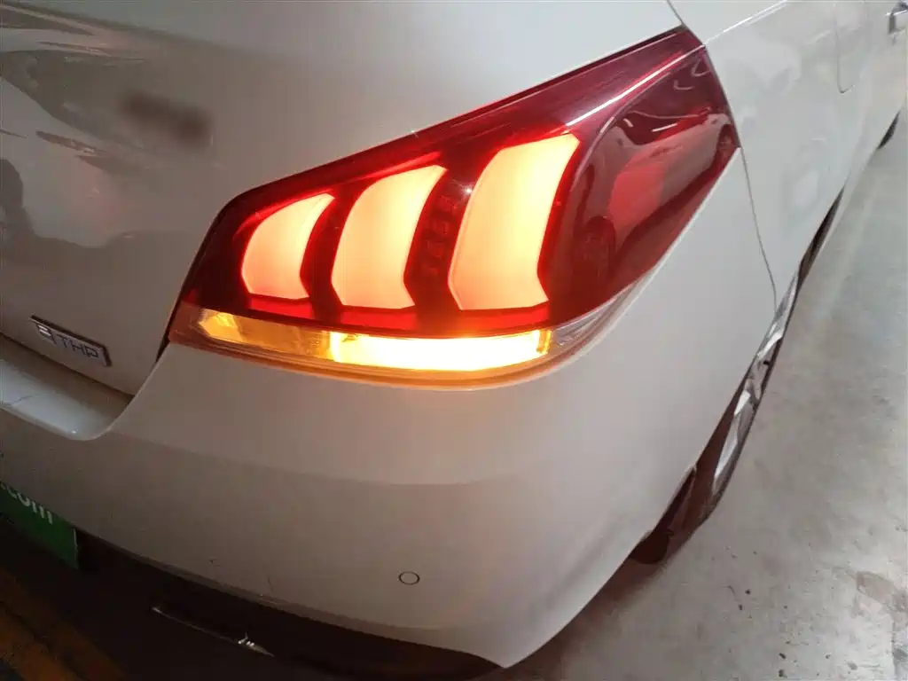 Peugeot 508 2015 1.6THP Auto Excellence Edition фото 24