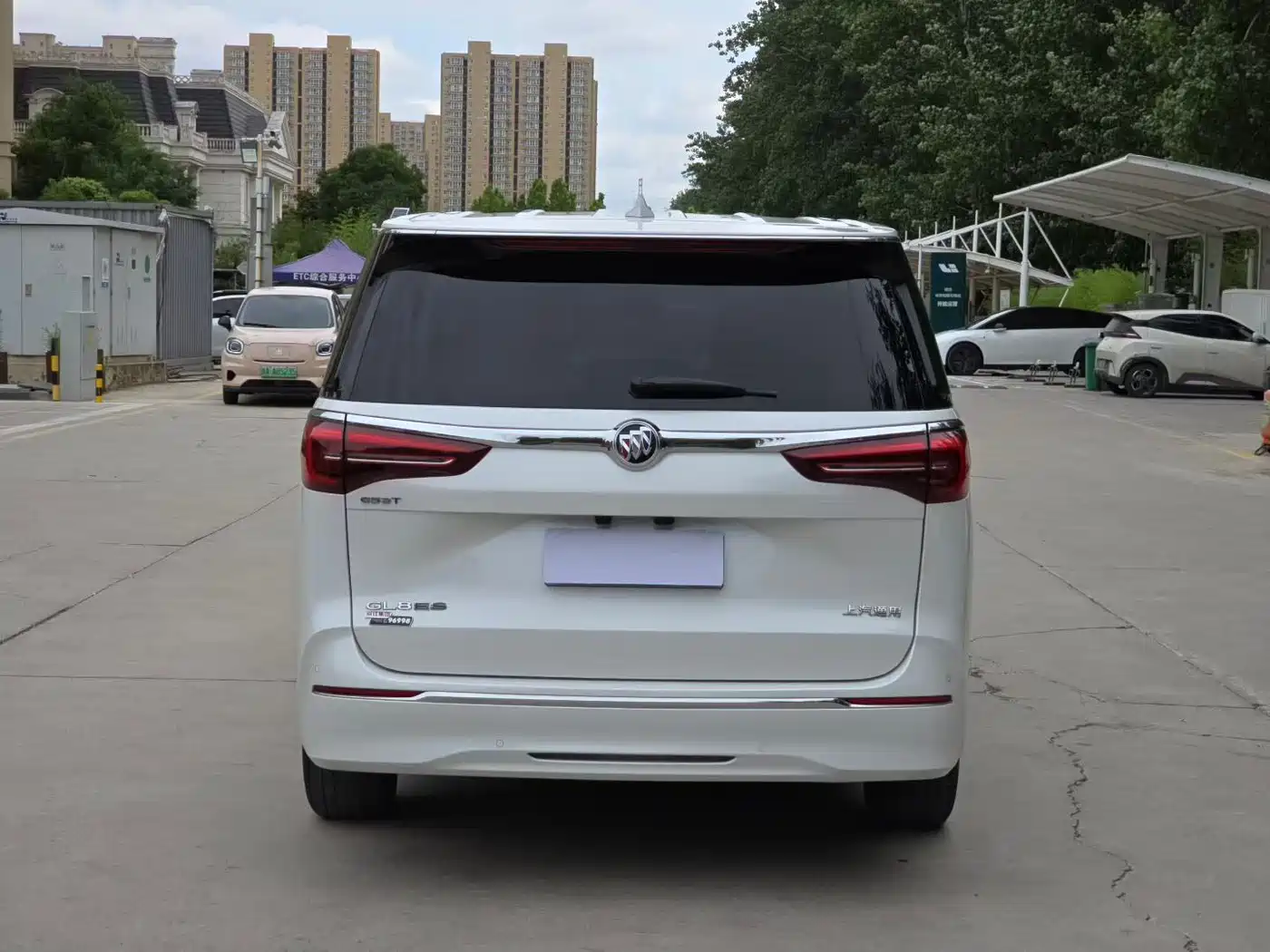 Buick GL8 2023 ES Landmaster Exclusive Harmony Edition фото 8