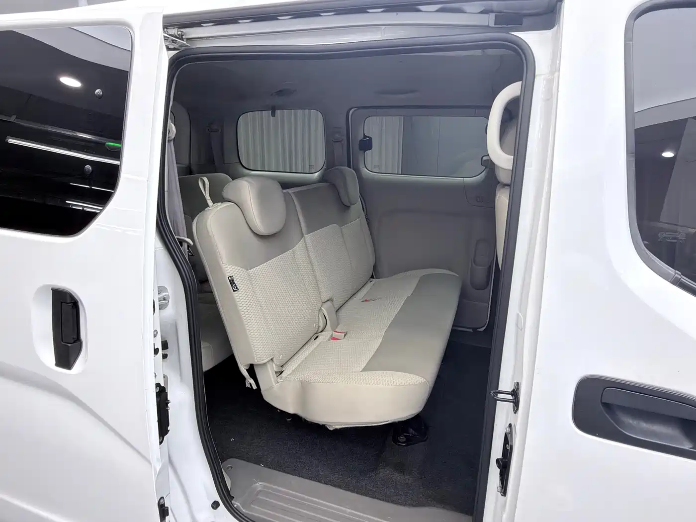 Nissan NV200 2017 2018 1.6L CVT Luxury Model