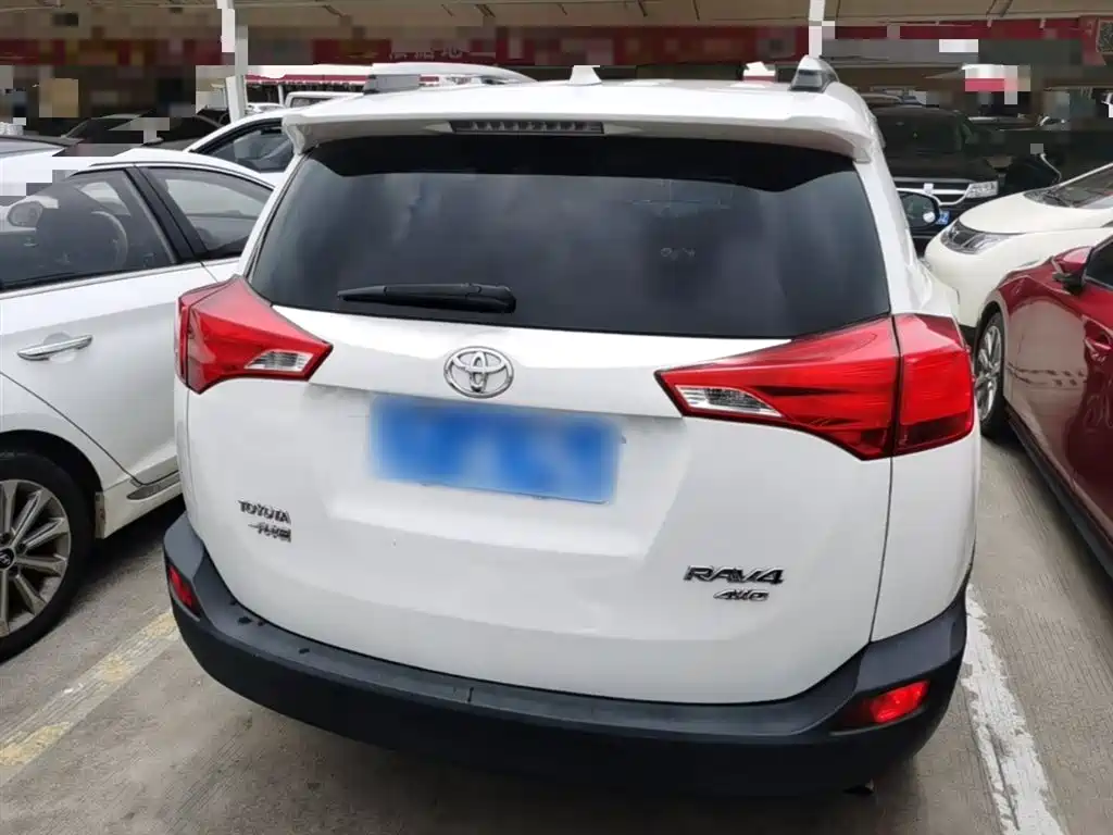 Toyota RAV4 Rongfang 2015 2.5L Automatic 4WD Luxury Edition фото 6