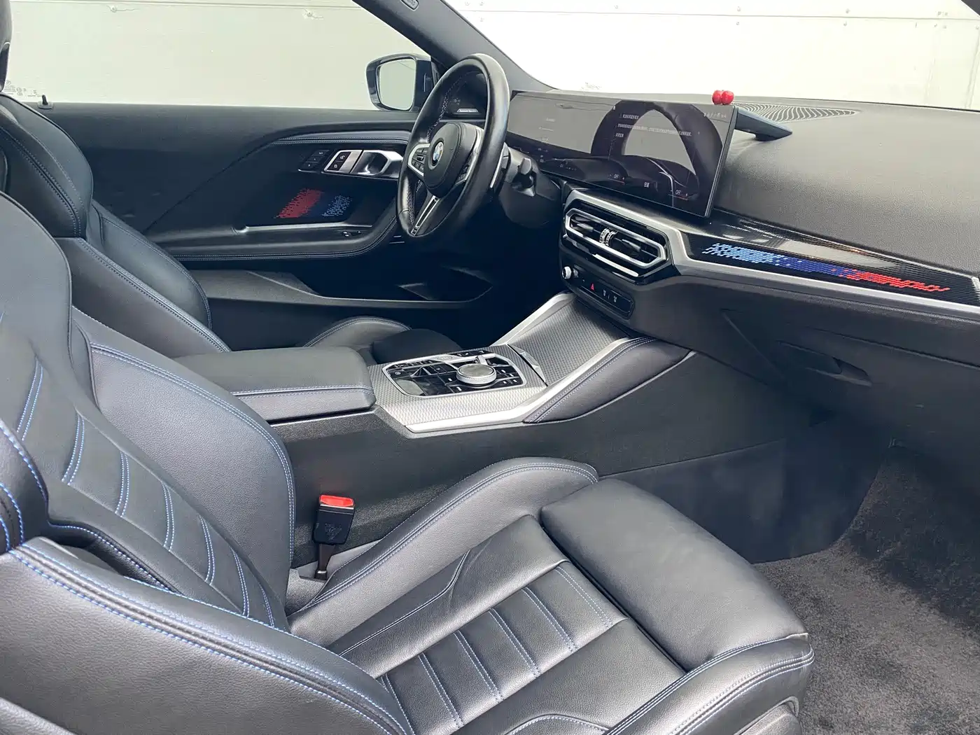 Photo 18 - BMW 2 Series (Import)