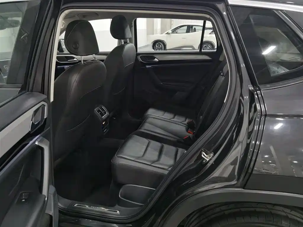 Volkswagen Tayron 2020 330TSI 2WD Luxury Smart Edition фото 15