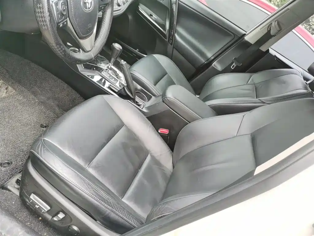 Toyota RAV4 Rongfang 2015 2.5L Automatic 4WD Luxury Edition фото 15