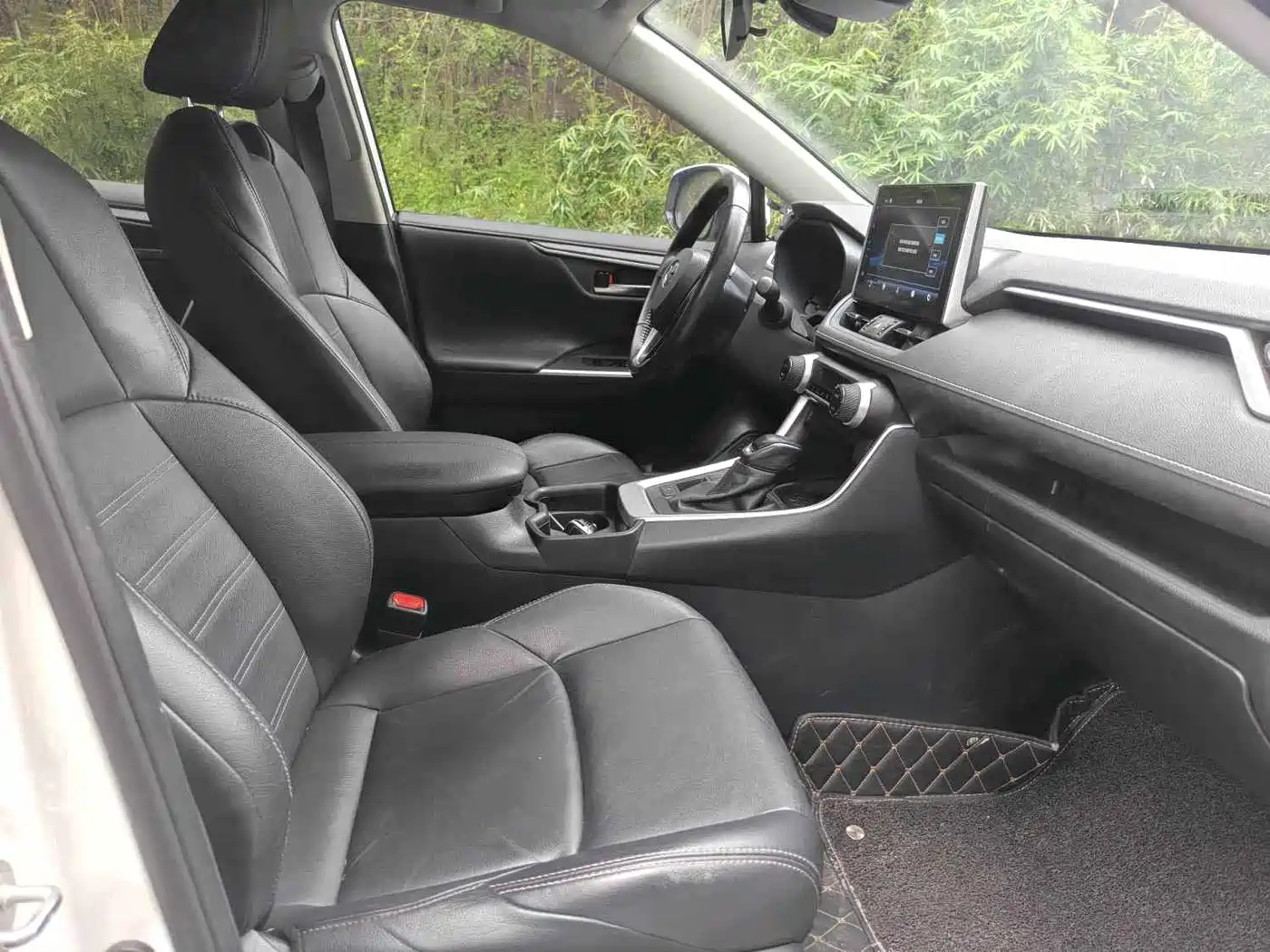 Toyota Wildlander 2021 Hybrid 2.5L E-CVT 2WD Luxury Edition фото 5