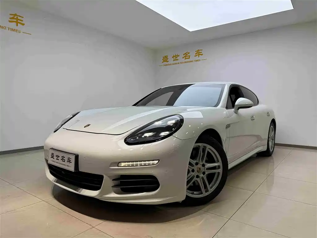 Porsche Panamera 2014 Panamera 3.0T фото 3