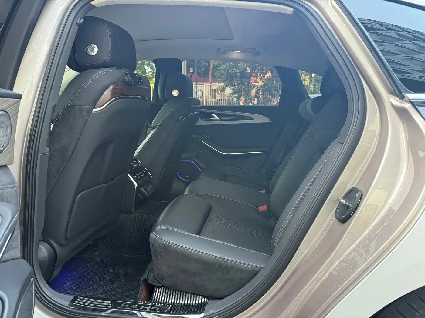 Hongqi H9 2020 Facelift 2.0T Smart Connect Flagship фото 14