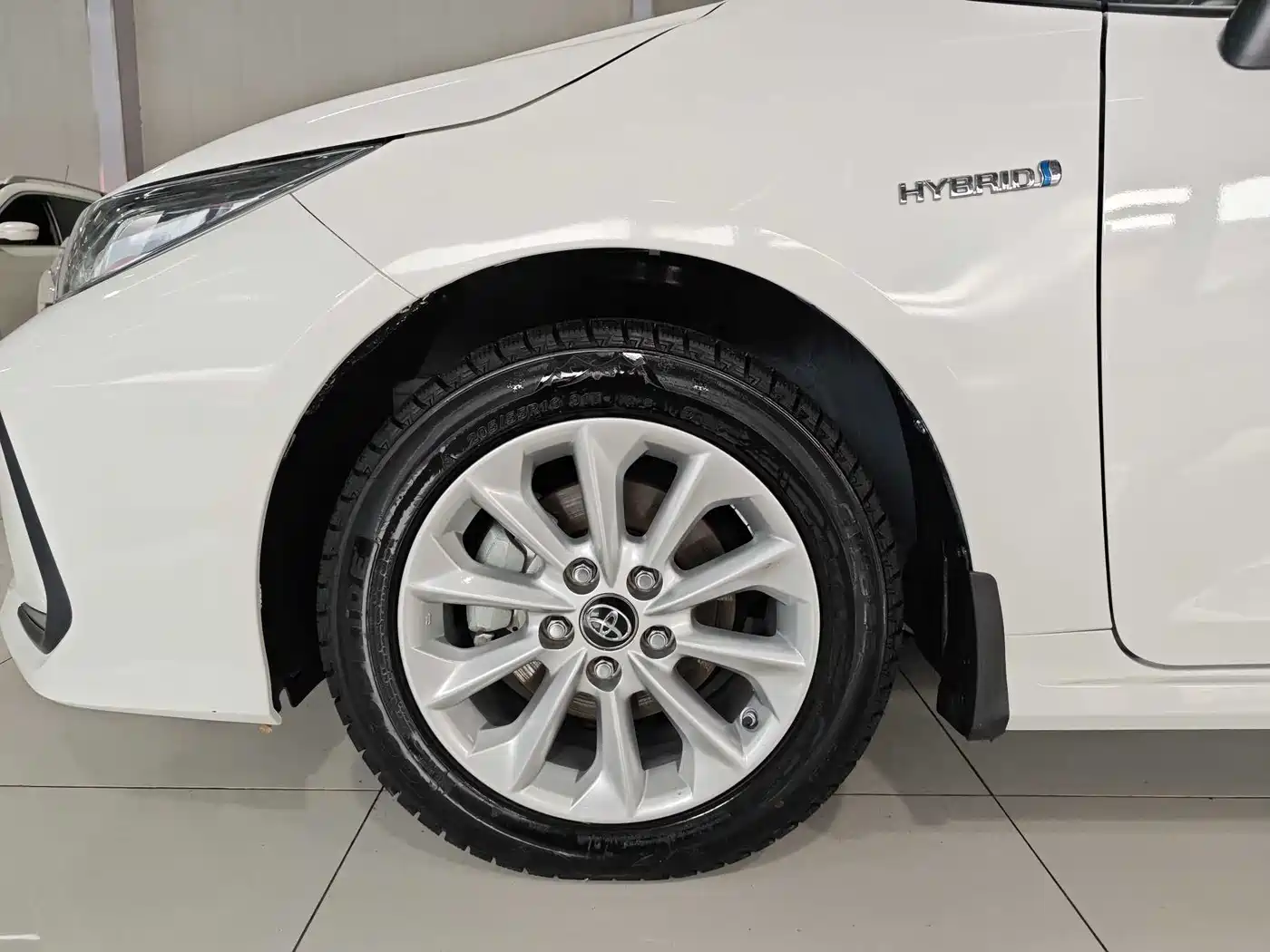 Toyota Corolla 2021 Hybrid 1.8L E-CVT Elite Edition фото 14