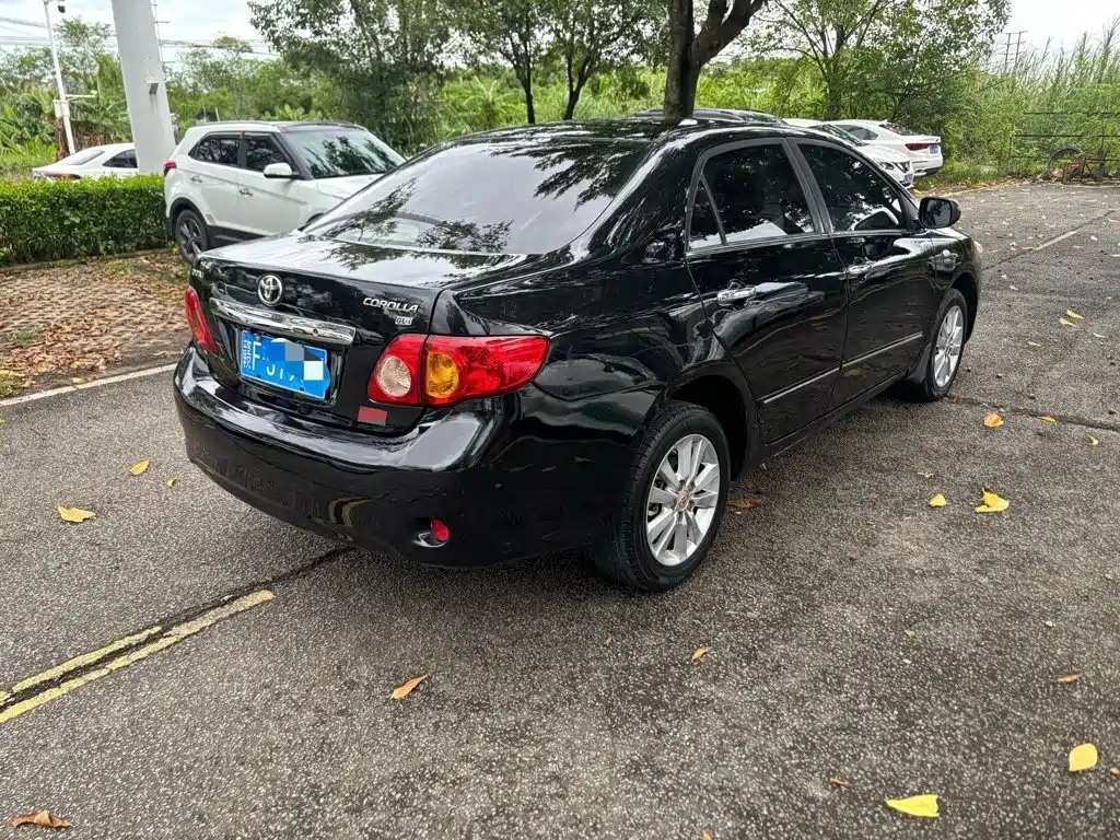 Фото 7 - Toyota Corolla