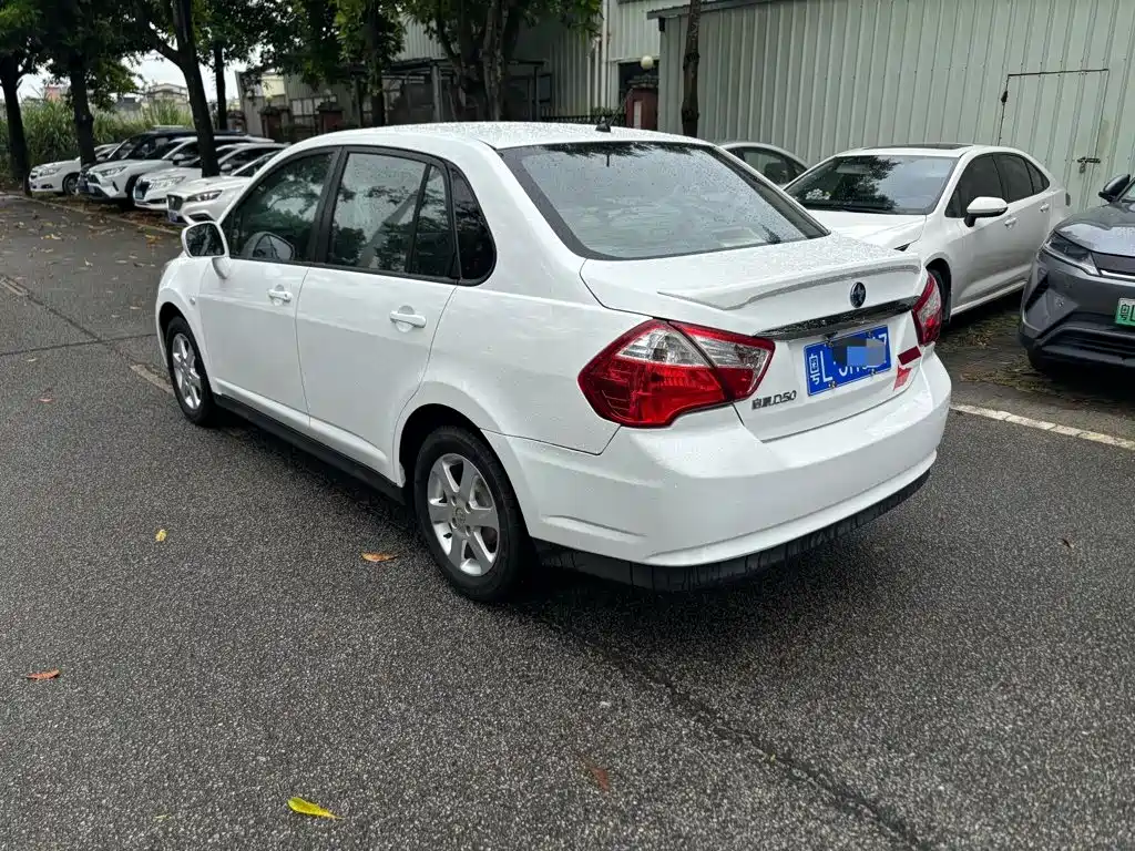 Venucia D50 2015 2015 1.6L Automatic Fashion