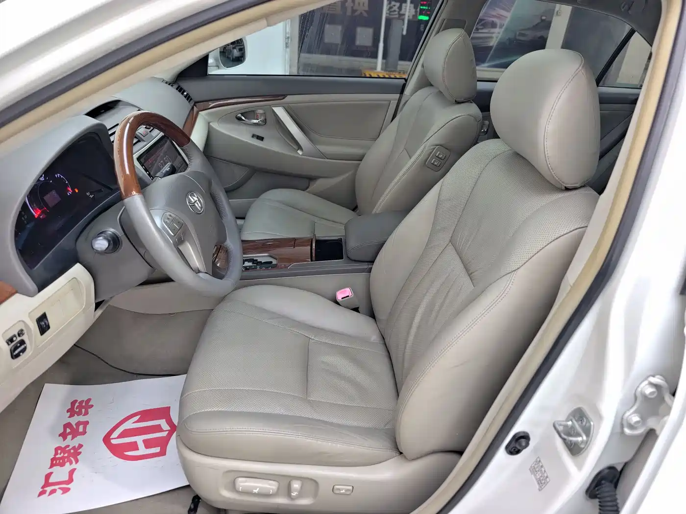 Toyota Camry 2013 200G Classic Luxury Edition фото 13