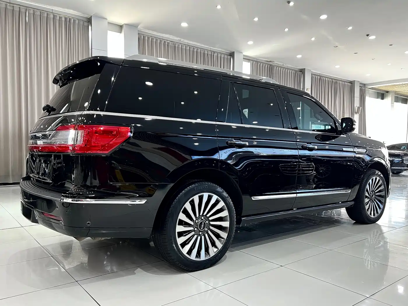 LINCOLN NAVIGATOR