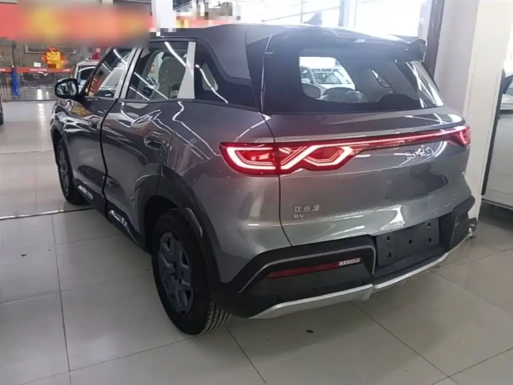 BYD Yuan UP 2025 Model 301KM Navigator фото 5