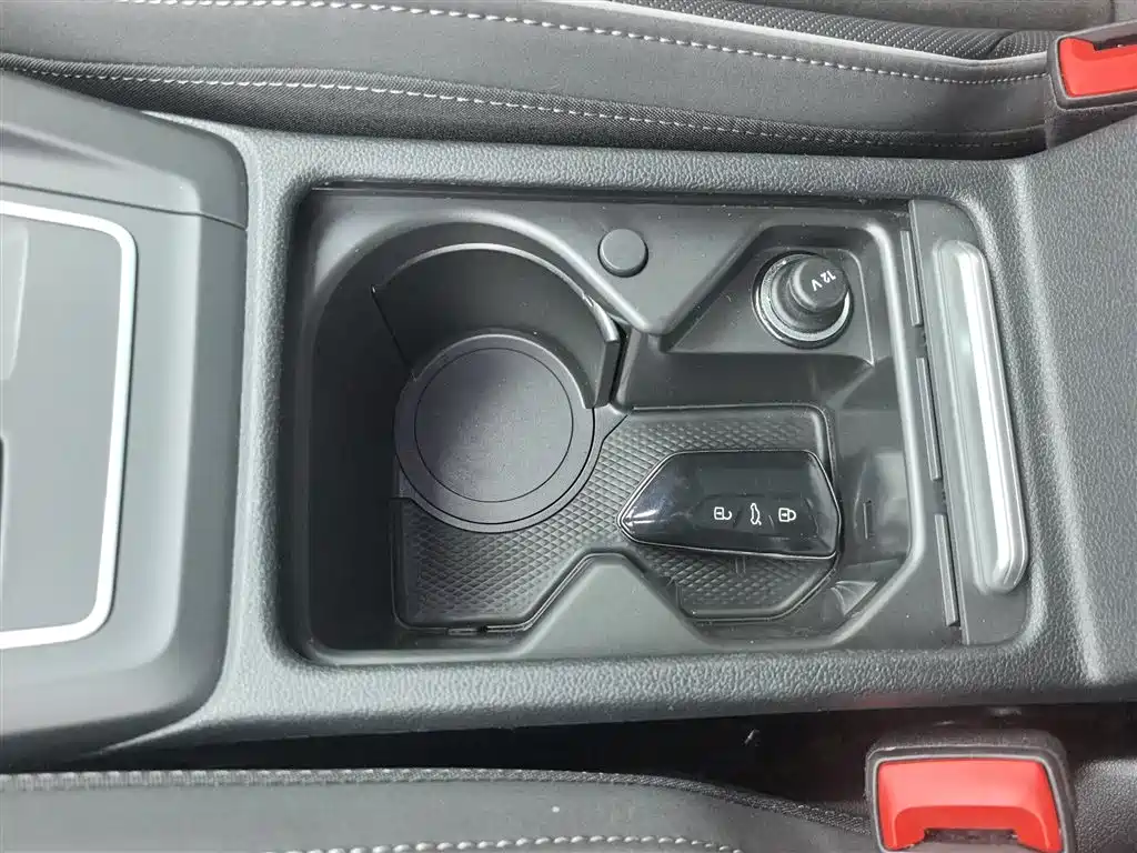 Volkswagen Golf 2021 280TSI DSG R-Line фото 25