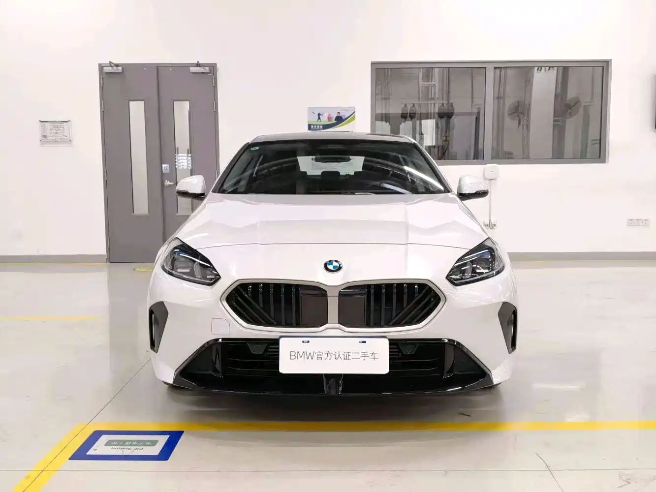 BMW 2 Series 2025 225L M Sport Package фото 2