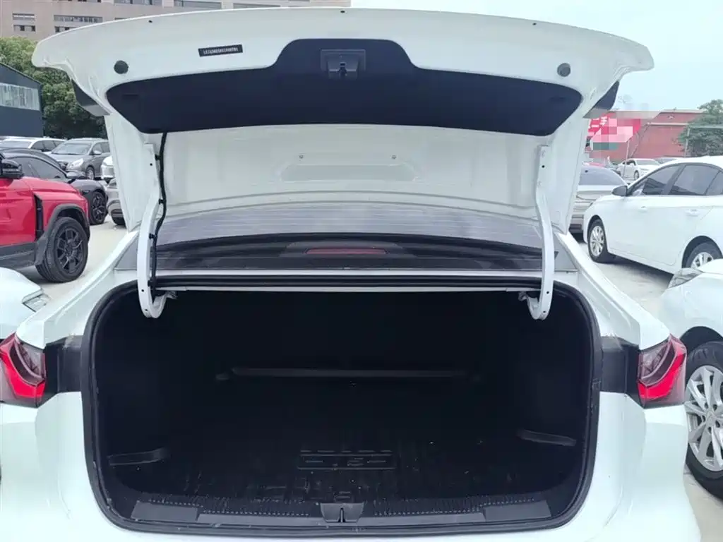 Roewe i5 2026 2026 1.5L CVT Luxury