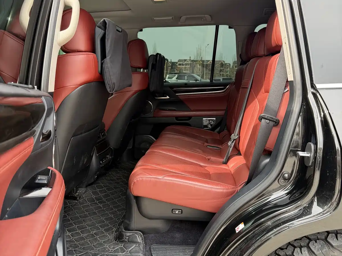 Lexus LX 2016 570 Luxury Premium Edition фото 9