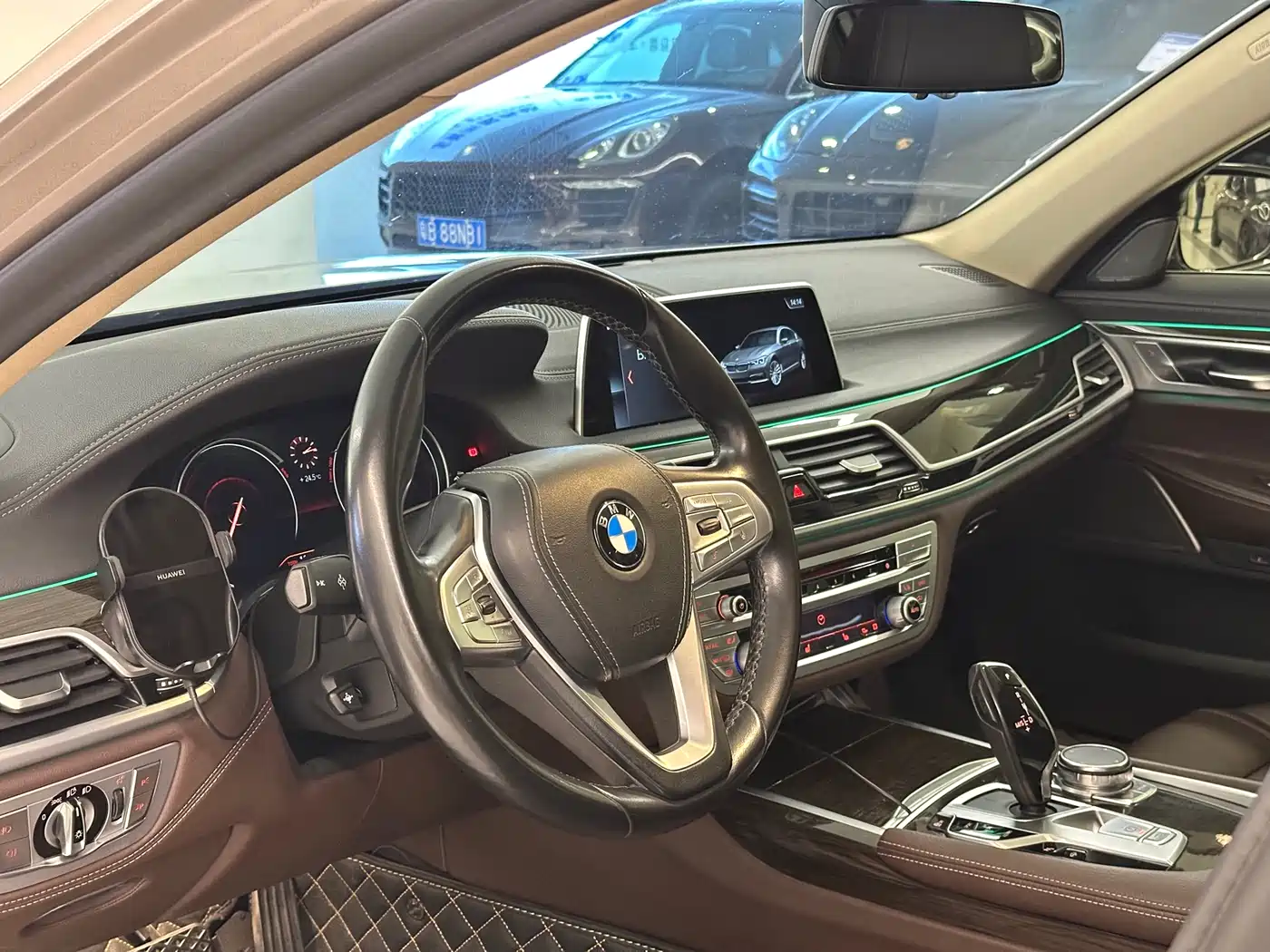 BMW 7 Series 2018 730Li Leading Type Excellence Package фото 10
