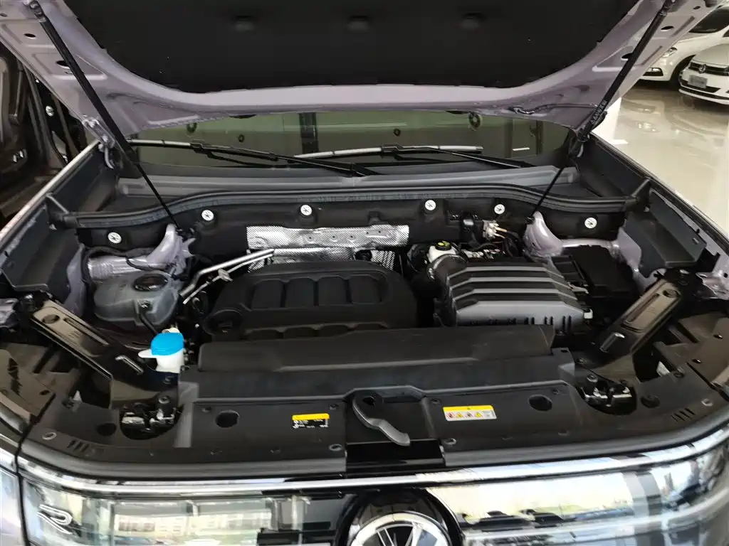 Volkswagen Teramont 2025 Teramont Pro 450TSI 4WD Summit Edition фото 20