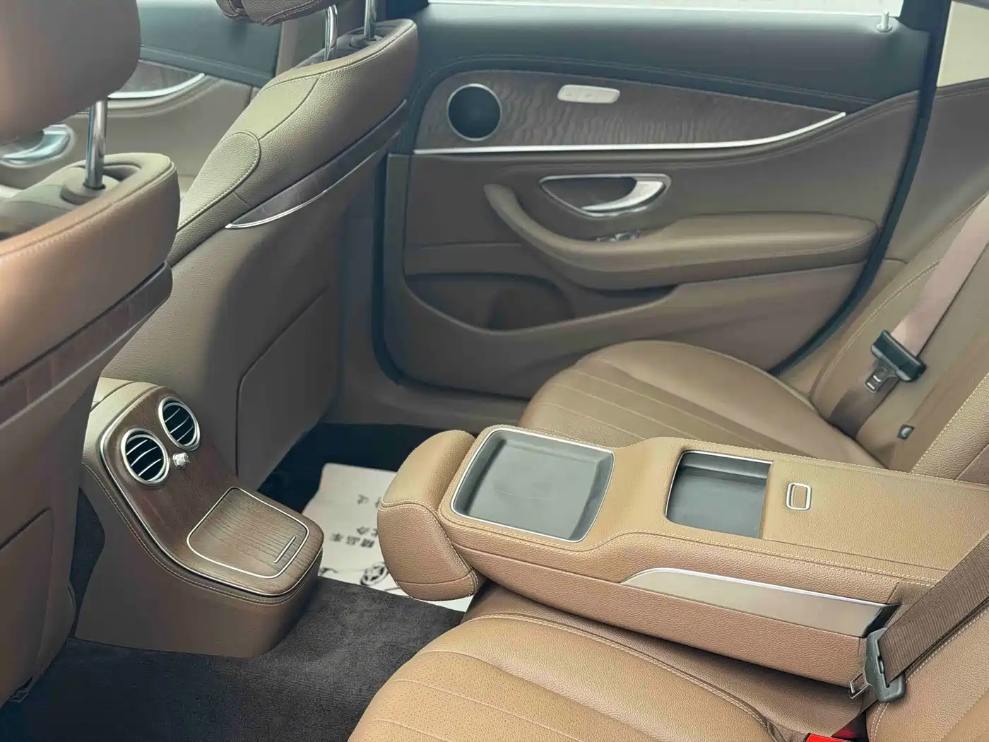 Mercedes-Benz E-Class 2023 E 300 L Fashion фото 9