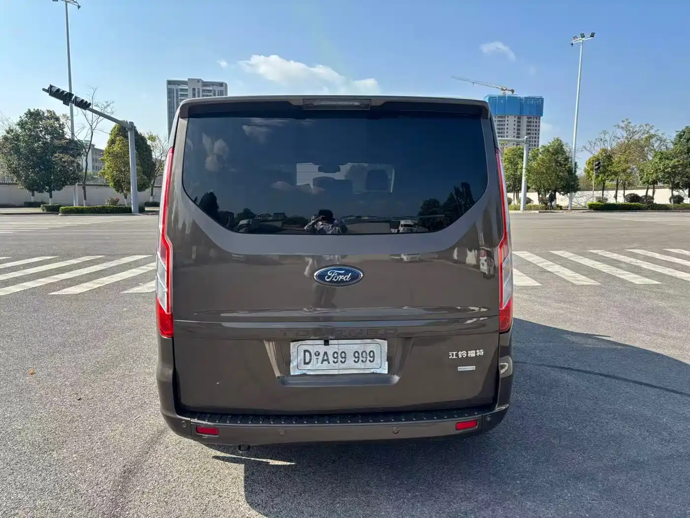 Ford Tourneo 2017 2017 2.0T Automatic Elite Edition