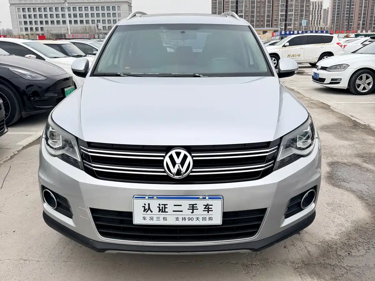 Volkswagen Tiguan 2010 1.8TSI Automatic 2WD Elite фото 2