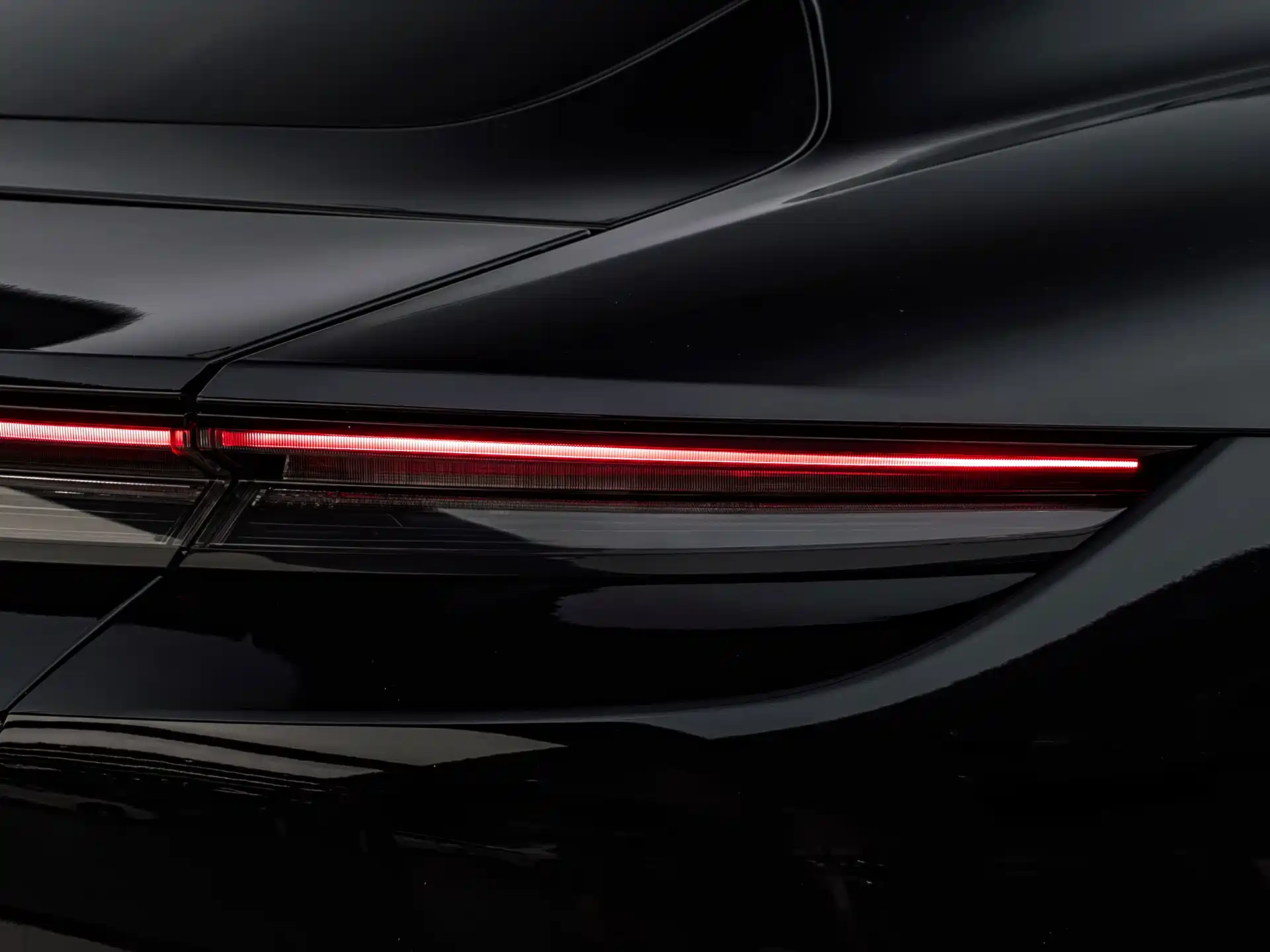 صورة 7 - Porsche Taycan
