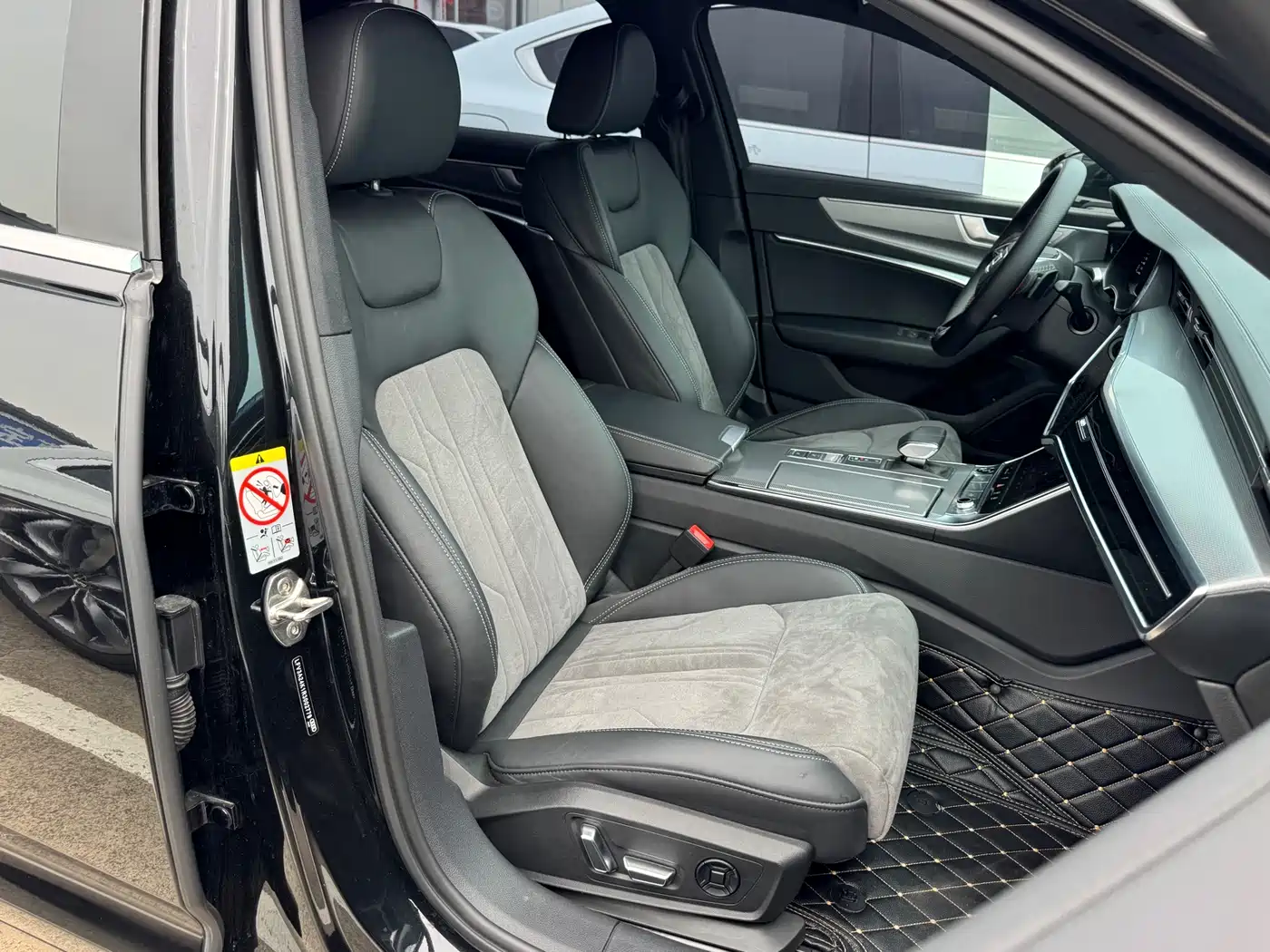 Audi A6L 2024 45 TFSI Premium Dynamic фото 11