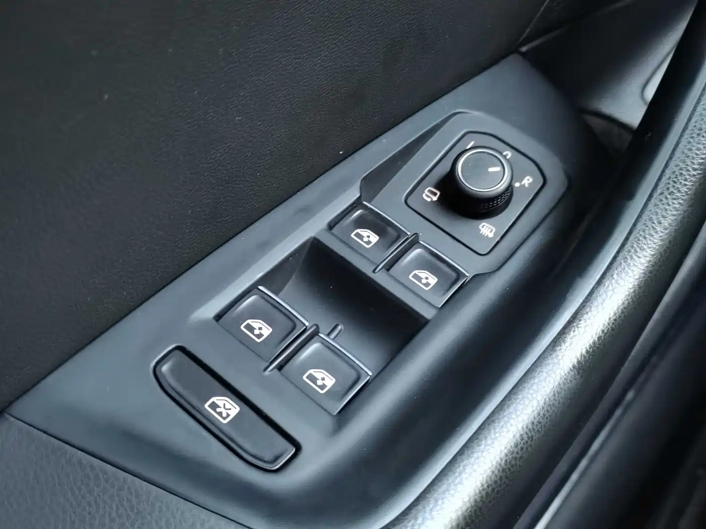Volkswagen Magotan 2020 330TSI DSG Leading фото 19