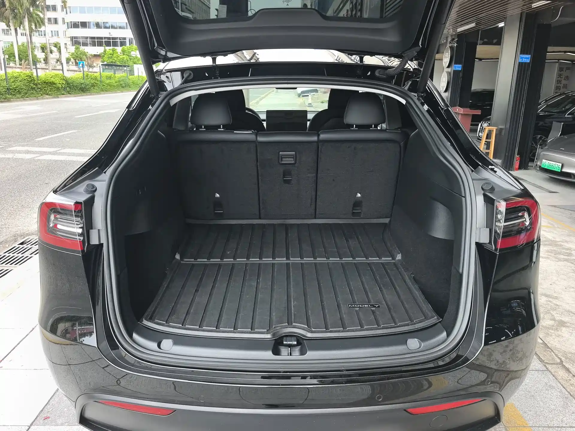 Фото 12 - Tesla Model Y