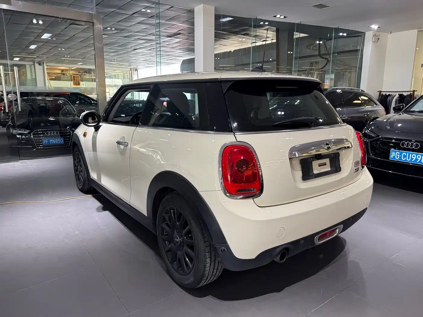 Фото 7 - MINI MINI
