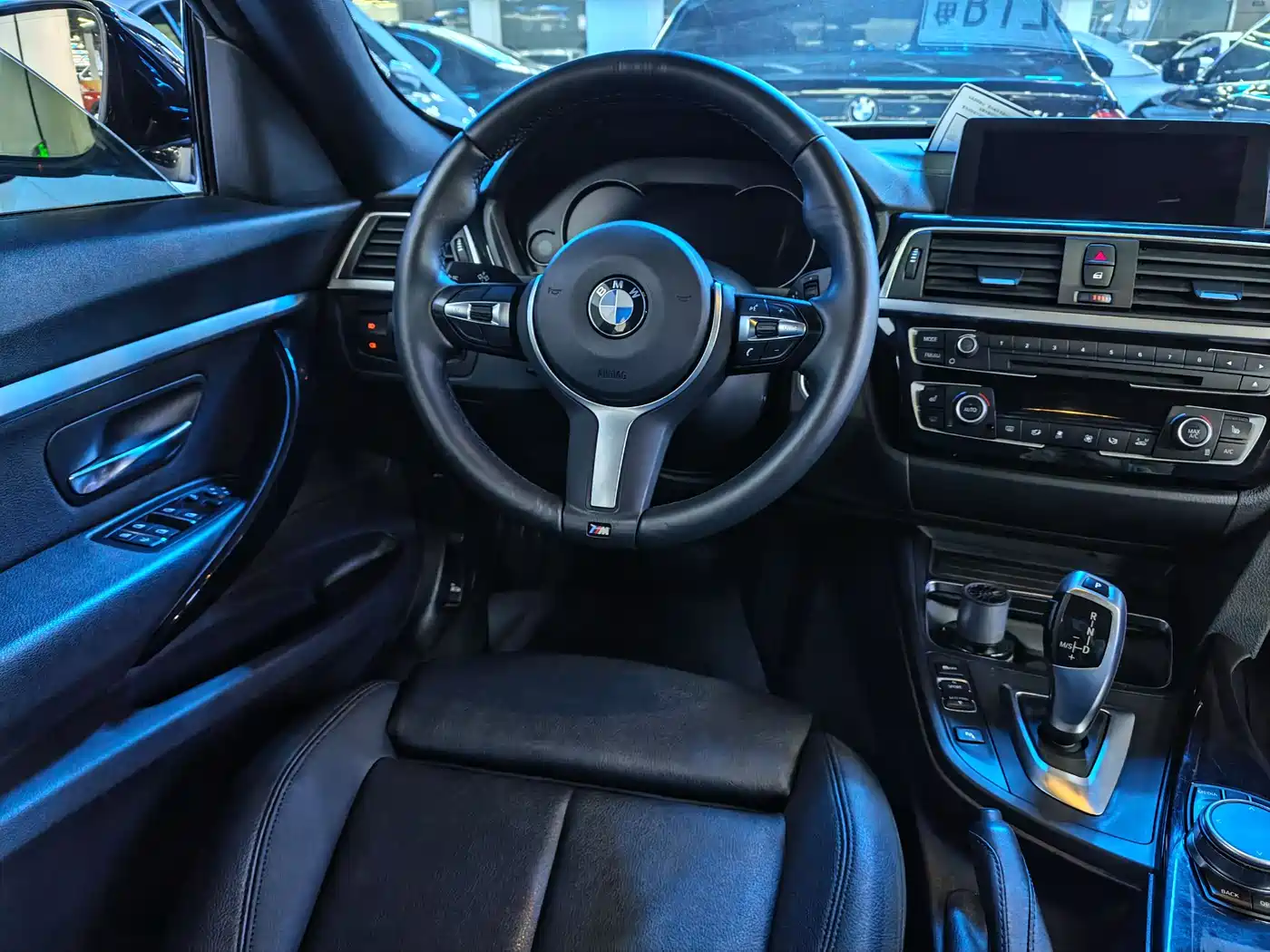 BMW 3 Series GT 2019 320i M Sport Package фото 14