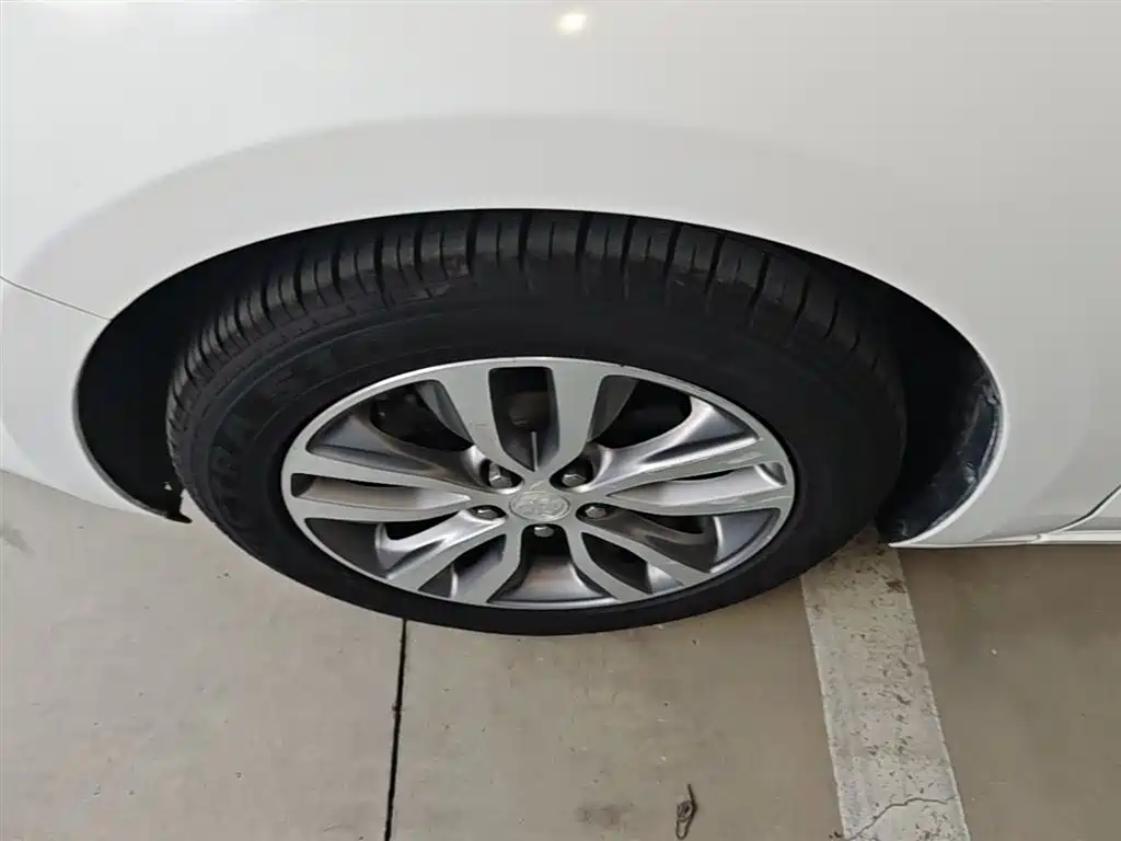 Buick Excelle 2019 18T Auto Connected Elite China VI фото 23