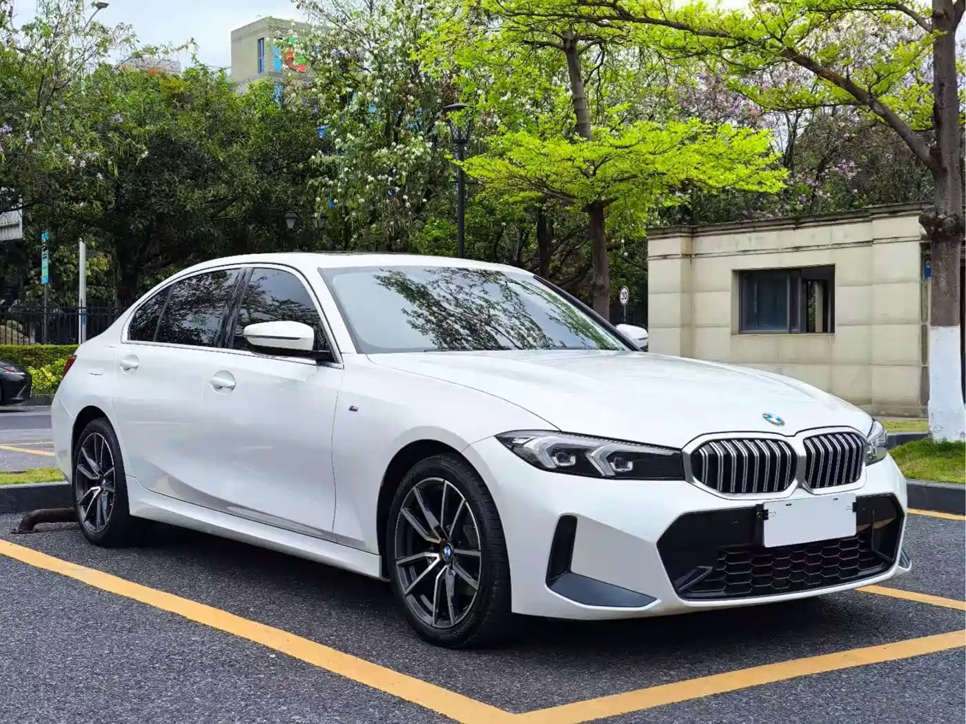 BMW 3 Series 2024 320Li M Sport Package фото 3
