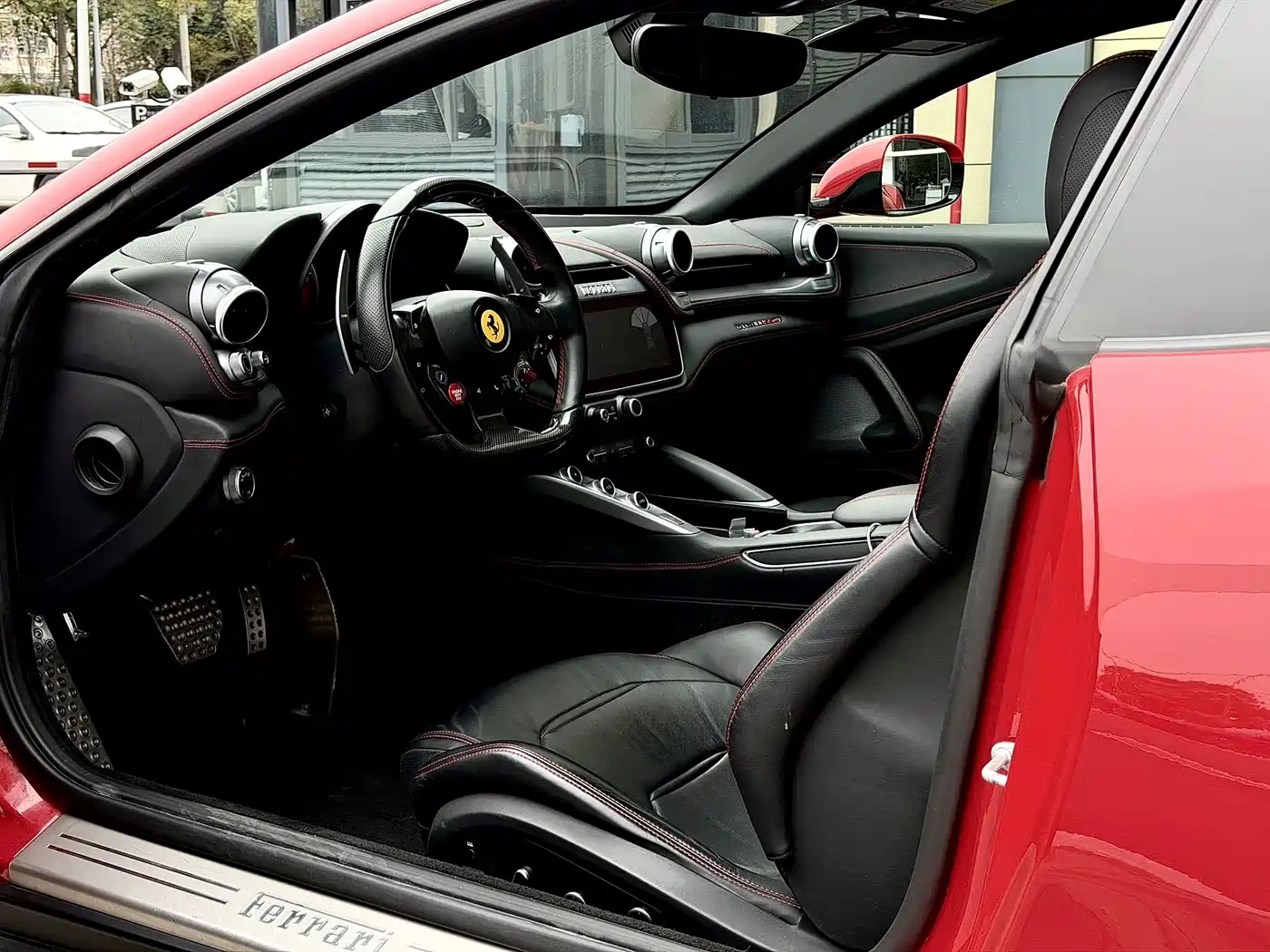 Ferrari GTC4Lusso 2018 2017 3.9T V8