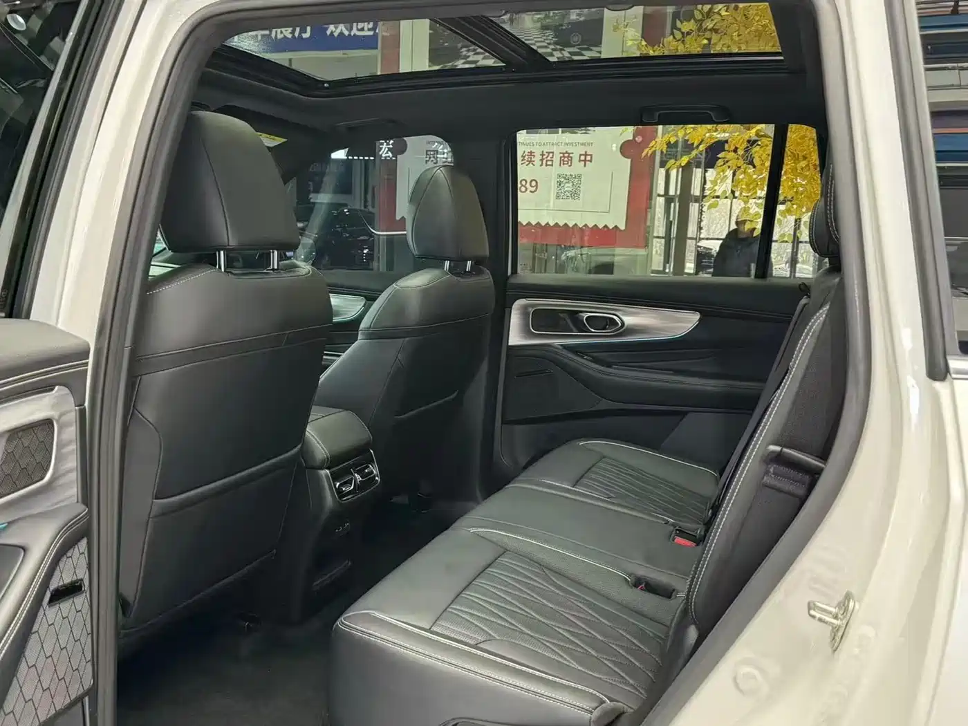 GAC Trumpchi Trumpchi GS8 2025 Pilot Series 2.0TGDI 2WD Luxury Edition 5-seater фото 6