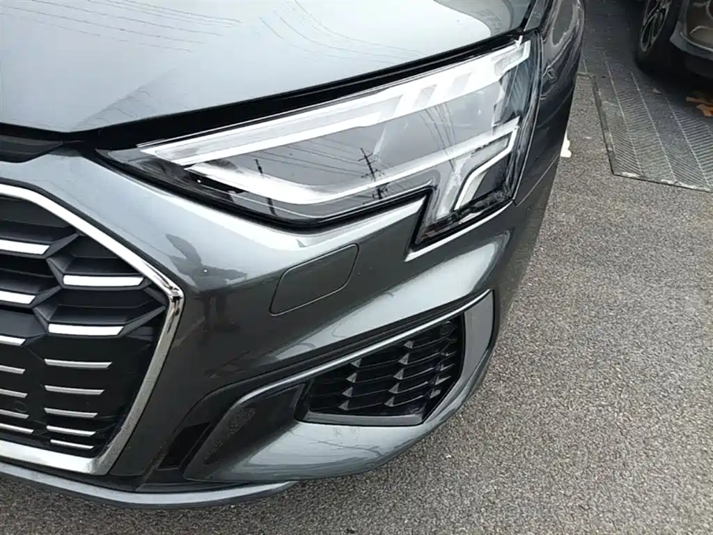 Audi A3 2024 Model Sportback 35 TFSI Luxury Sport фото 24