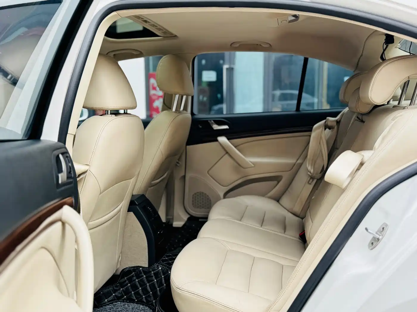 Škoda Octavia 2014 1.6L Auto Yijun Edition фото 12