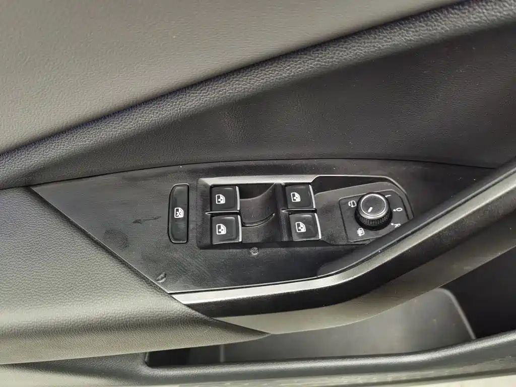 Volkswagen Sagitar, миниатюра 9