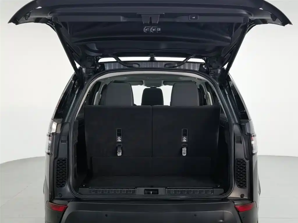 Land Rover Discovery 2019 3.0 SC V6 SE фото 16