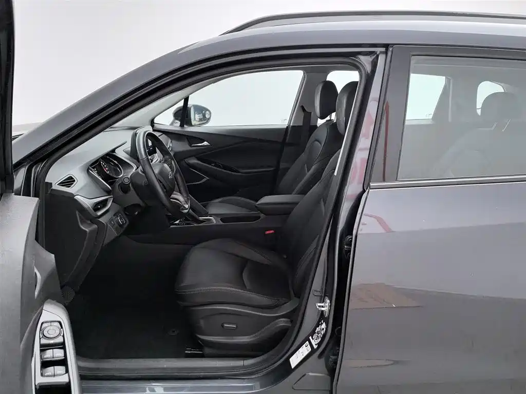 Chevrolet Volando 2020 Mild Hybrid Redline 530T Automatic Premium Edition (5+2 seater) фото 10