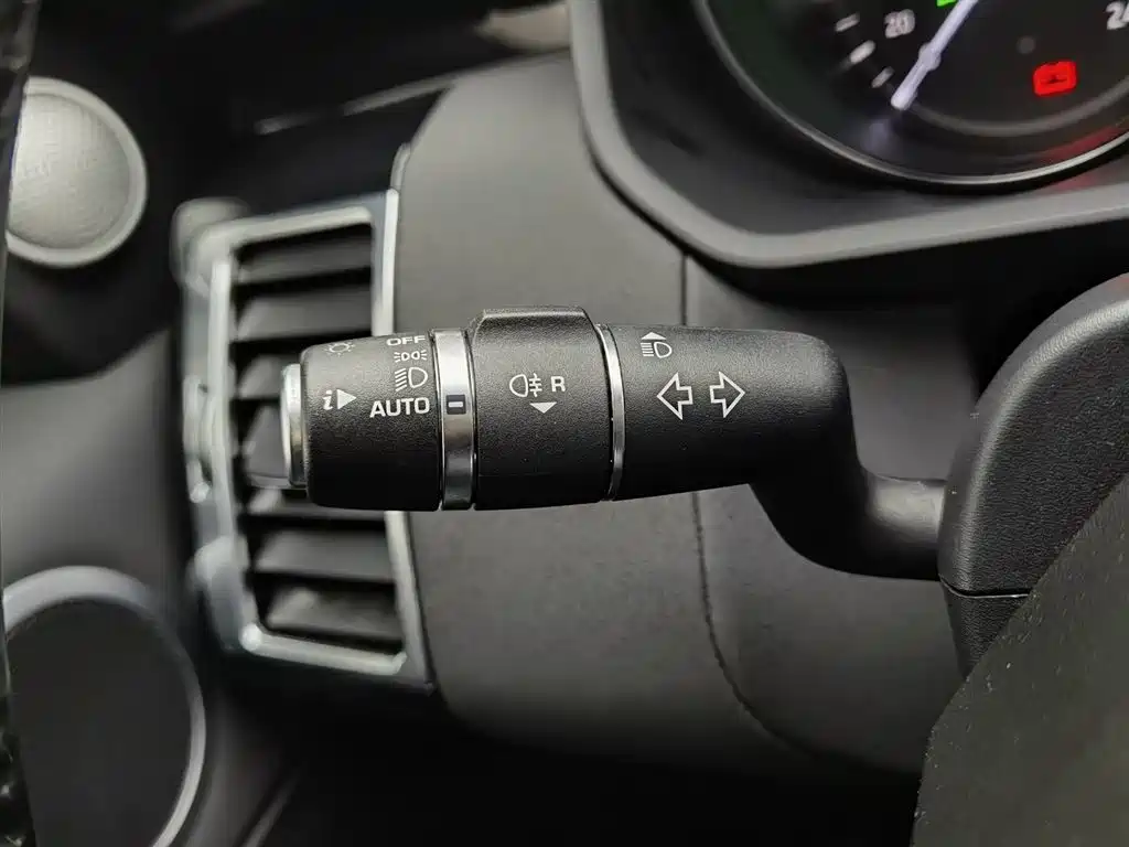 Land Rover Discovery 2019 3.0 SC V6 SE фото 21