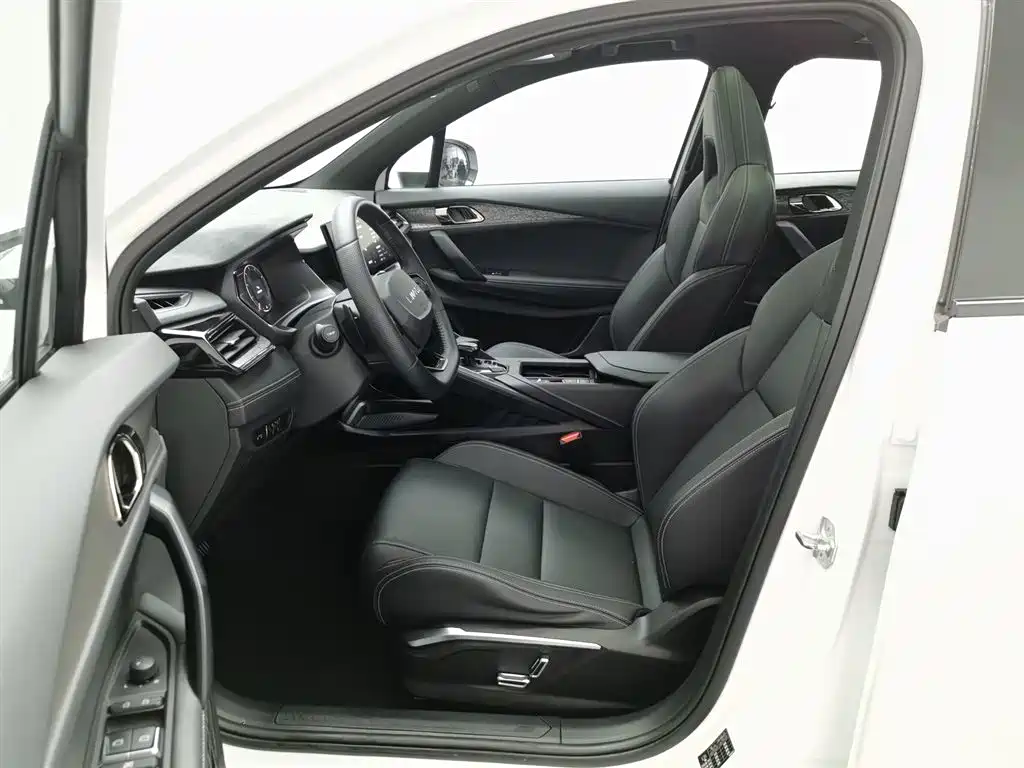 Lynk & Co 06 2023 Remix 1.5T Power Pro фото 10