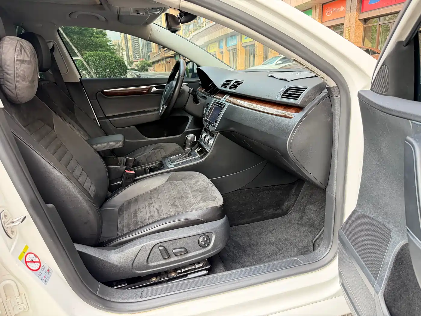 Volkswagen Magotan (Import) 2012 Wagon 2.0TSI Comfort фото 10