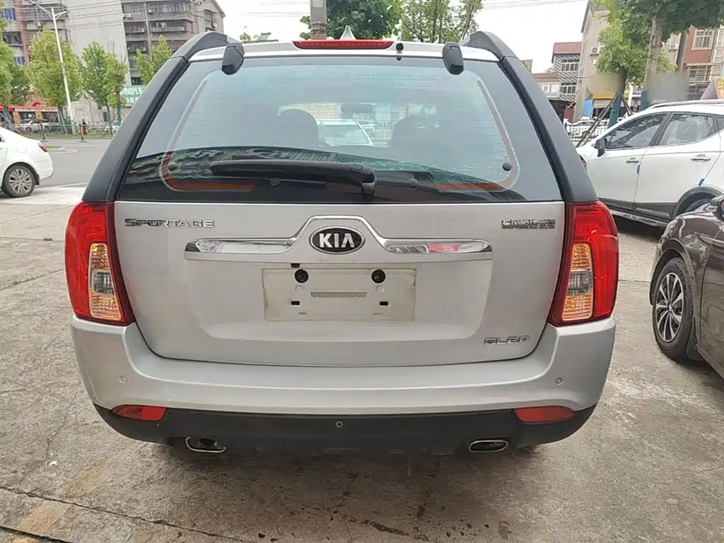 Kia Sportage 2013 2.0L Automatic 2WD GL фото 6