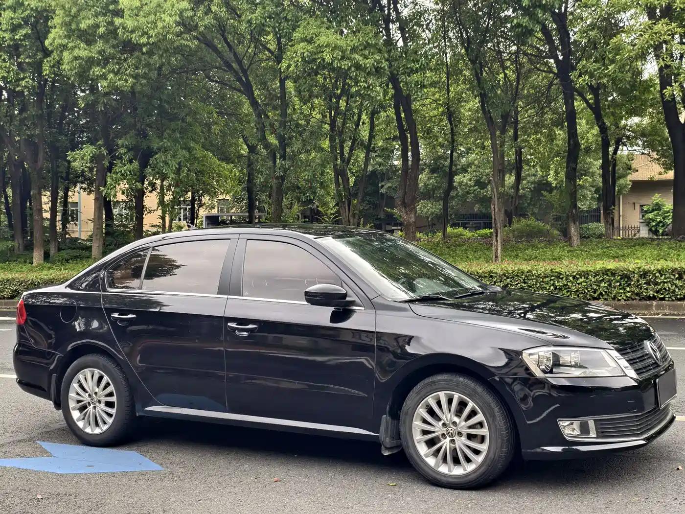 Volkswagen Lavida 2013 Model 1.4TSI DSG Luxury фото 3