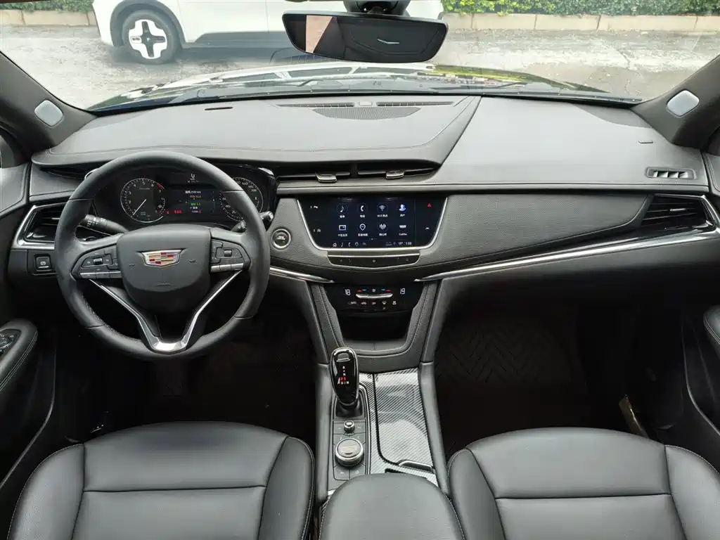 Cadillac XT6 2021 2.0T 7-Seater 4WD Trend Edition фото 12