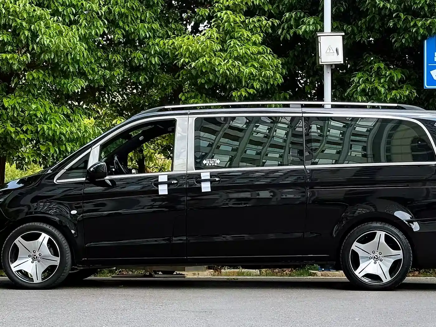 Mercedes-Benz Vito 2021 2.0T Business Edition 7-seater фото 2