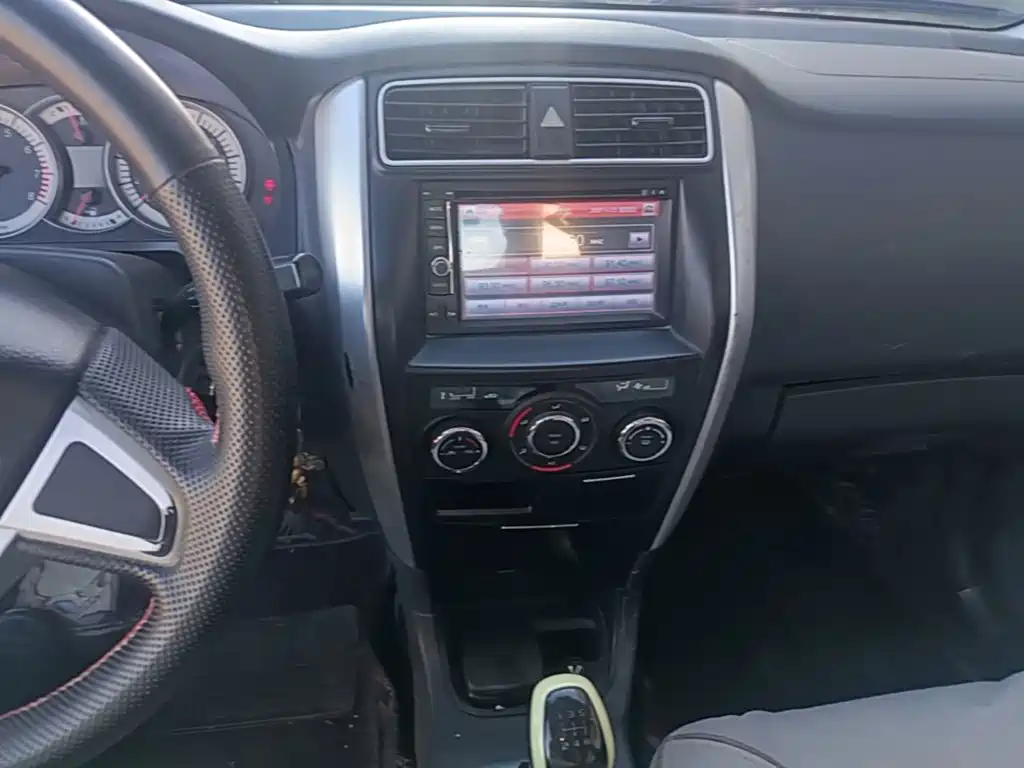 Photo 13 - Suzuki Liana A6