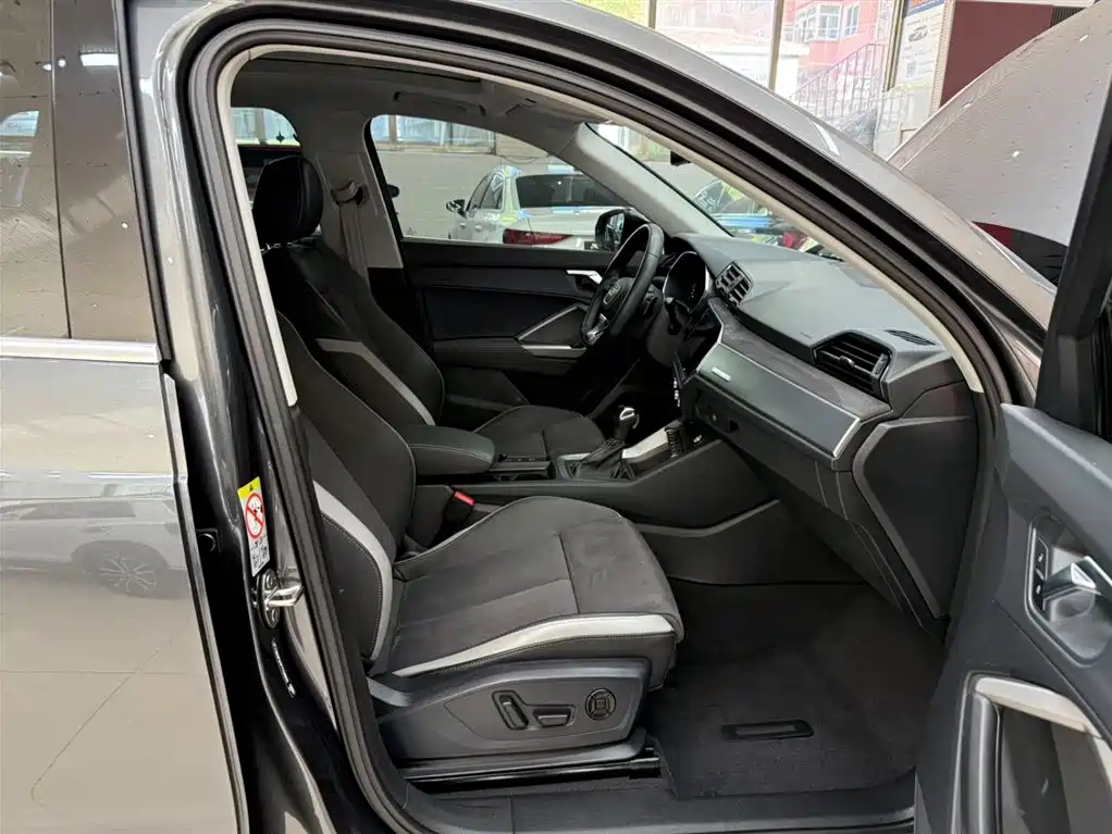 Audi Q3 2023 35 TFSI Fashion Dynamic (1.4T) фото 21